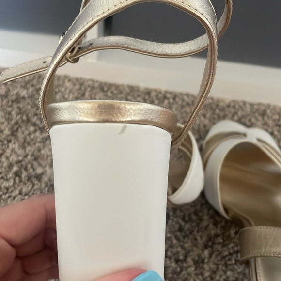 Lilly Pulitzer Alana Sandals! - Picture 6 of 12